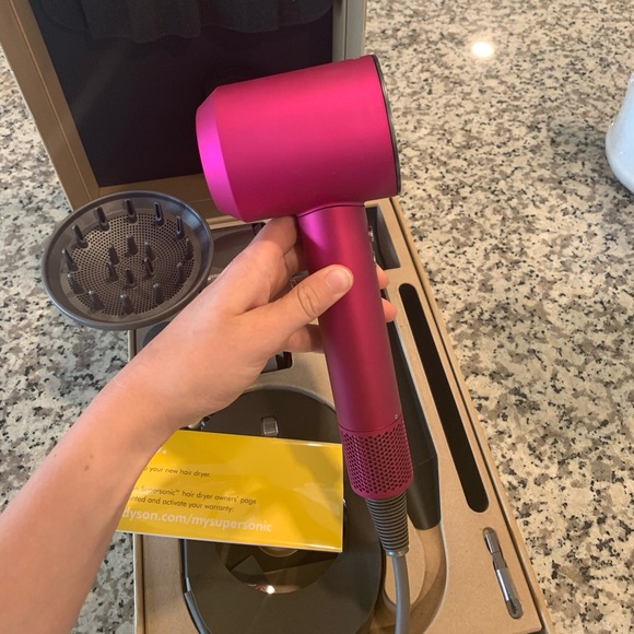 Dyson Supersonic Blow Dryer (BRAND NEW) - Picture 2 of 6